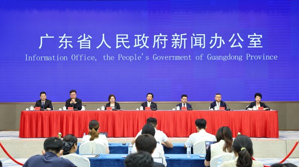 First Global Smart Machinery and Electronics Expo hosted by China Electronics Chamber of Commerce will be held in December