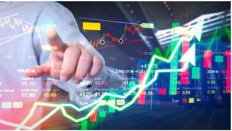 Santa’s Rally: CMCT, SURG, SIDU, MYSE, AZI – Stocks Under $5 to Watch Now – More Inside