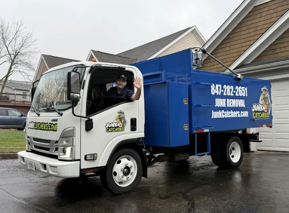Junk Catchers Shares Moving & Cleanout Checklist for Vernon Hills Homeowners