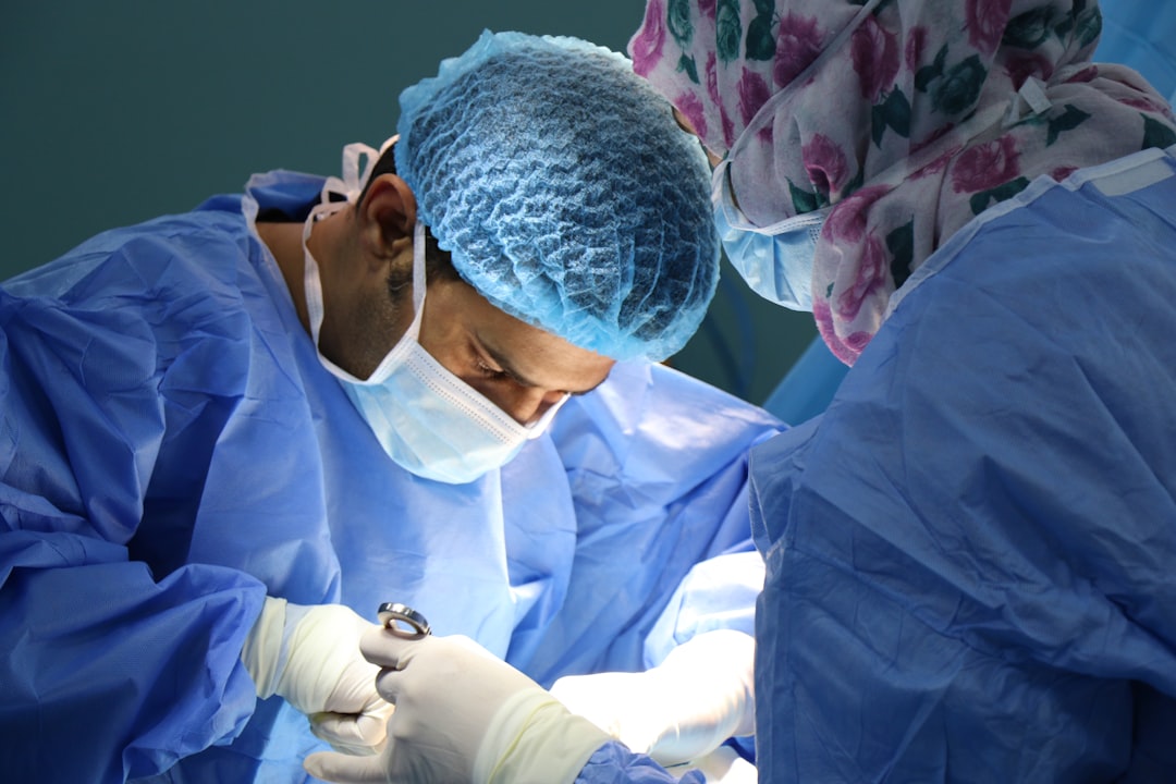 Who Is the Top Lens Replacement Surgeon in the UK?